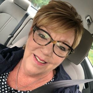 Meet your Posher, Agnes